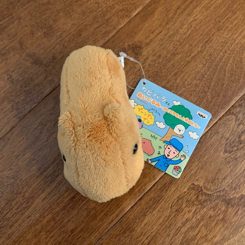 Kapibara-san plush keychain - Picture 2 of 3